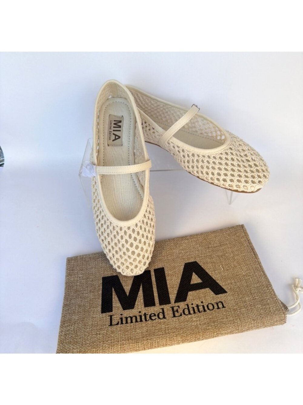 MIA Kora Mary Janes Natural Ivory Flats Size 7